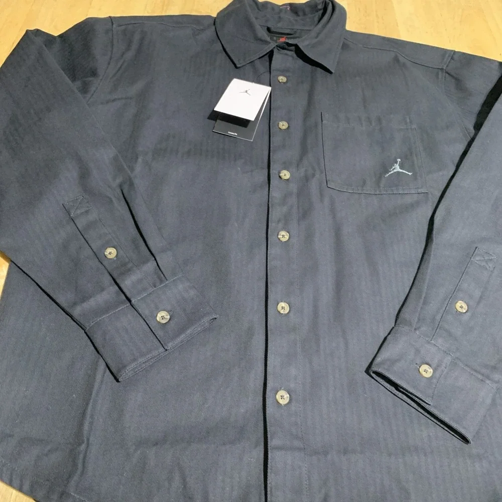 Nike Air Jordan Men's Essential Statement Button Down Shirt‎ Long Sleeve M Black